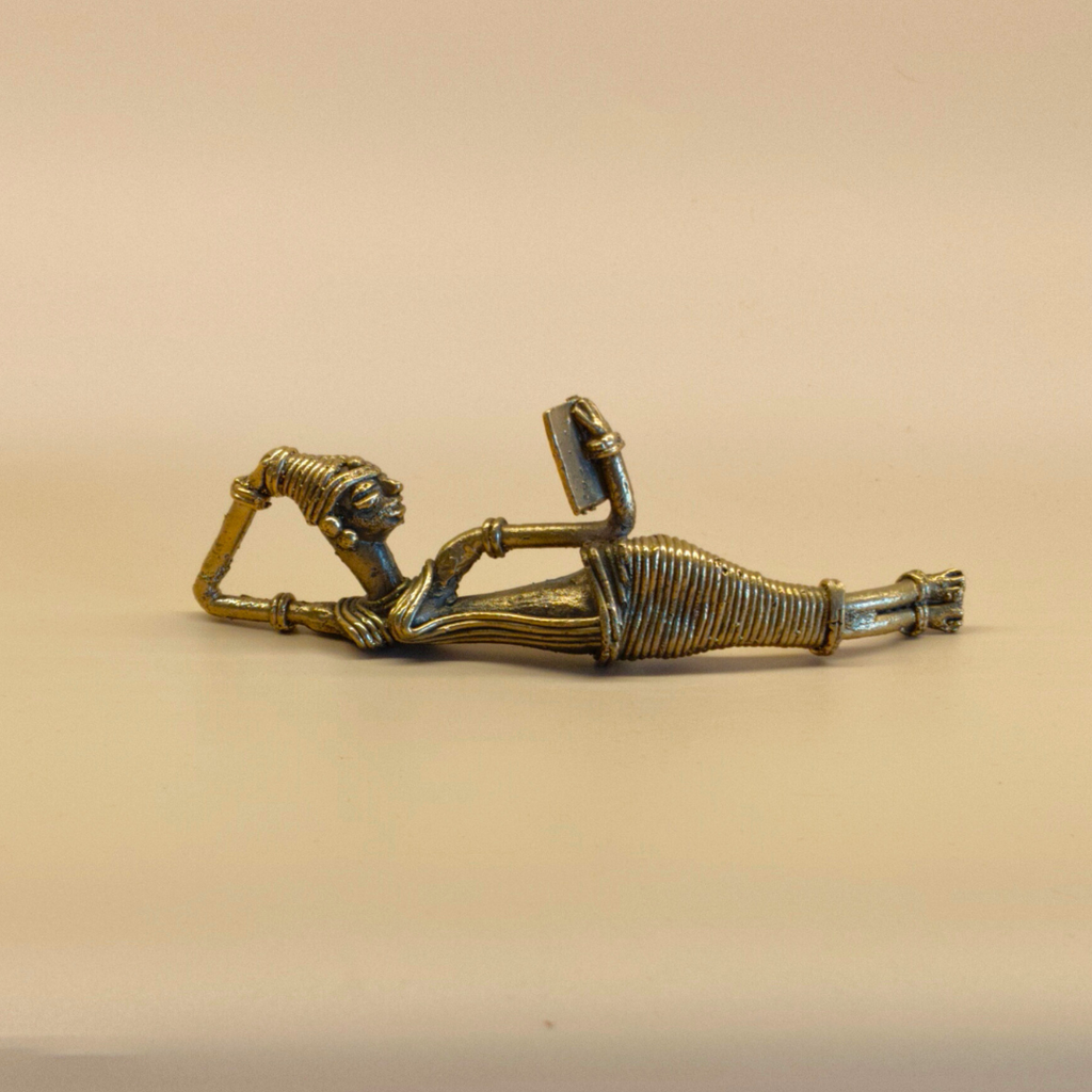 Dhokra Woman Reading